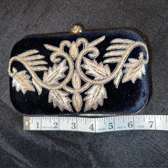 Party clutch in blue and white - Picture 7 of 7